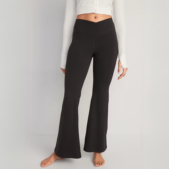 Old Navy Pants - {Old Navy} "Powerchill Extra High Rise Super Flare" Gray Crossover Yoga Pants